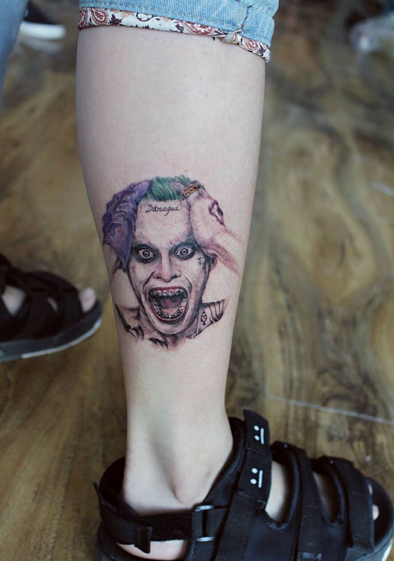 小丑男纹身图片_腿部肖像人物成品纹身图案