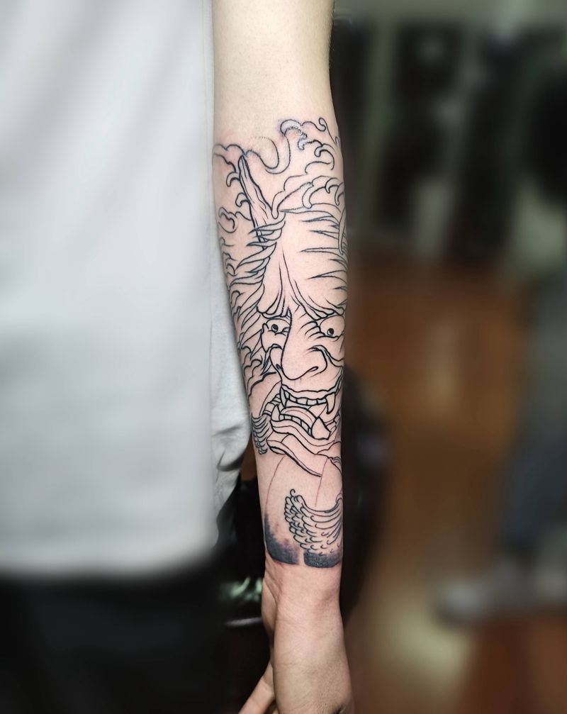 小臂班诺纹身图片_手臂纹身图案