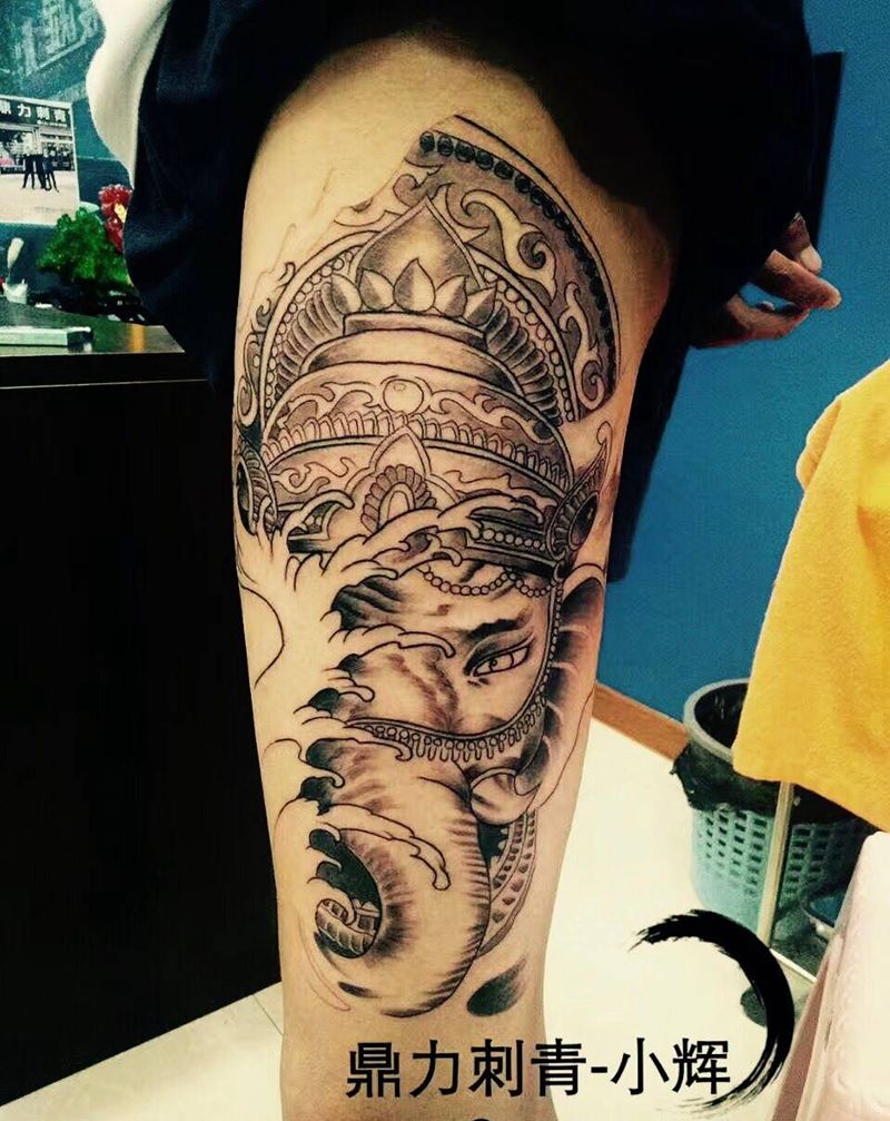 大腿象神纹身图片