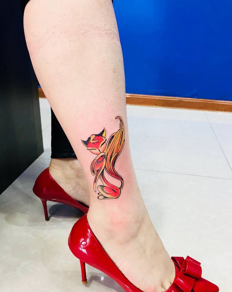 脚踝彩狐纹身图片