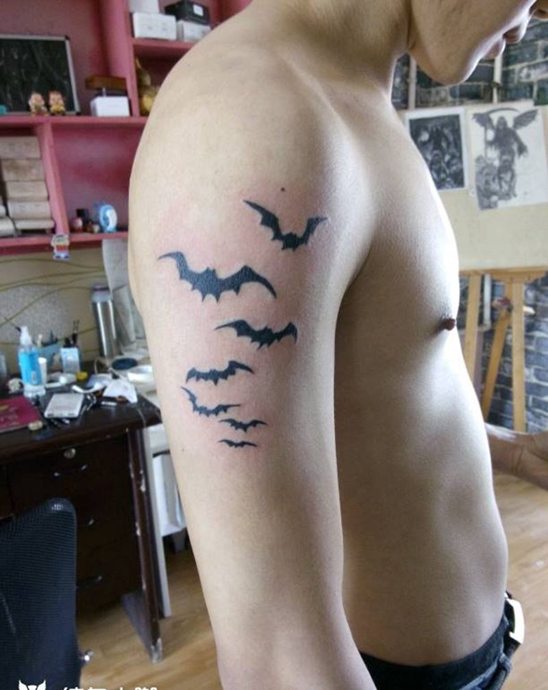 清新蝙蝠纹身图片
