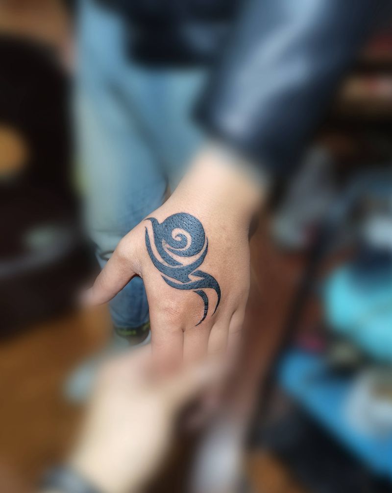 图腾纹身图片_手部纹身图案