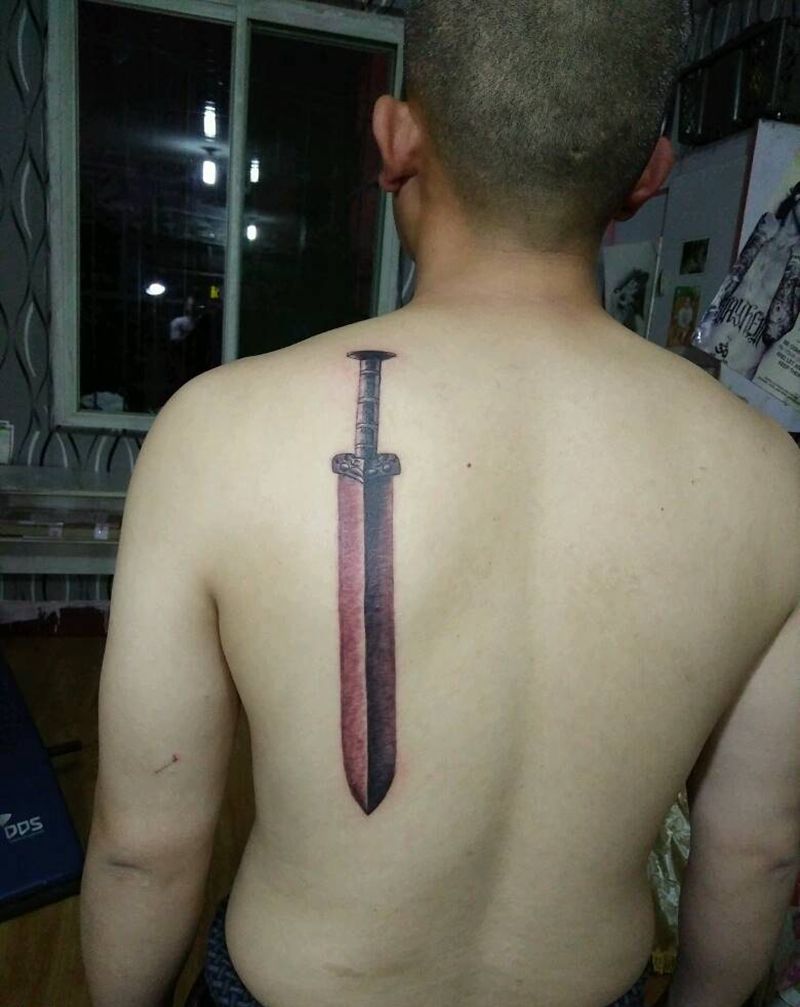 宝剑纹身图片