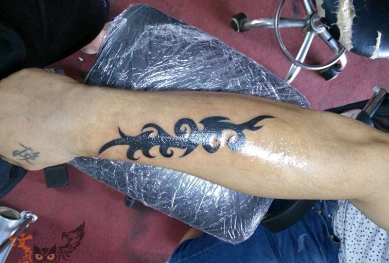 小臂图腾纹身图片