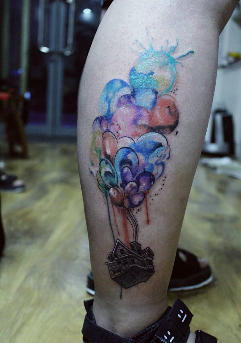 飞屋历险记纹身图片_腿部欧美清新水彩成品纹身图案