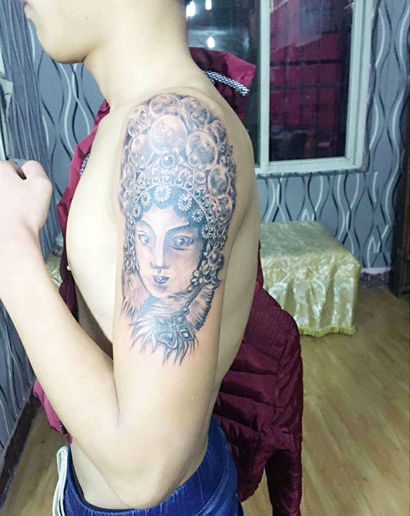 小臂小花旦纹身图片