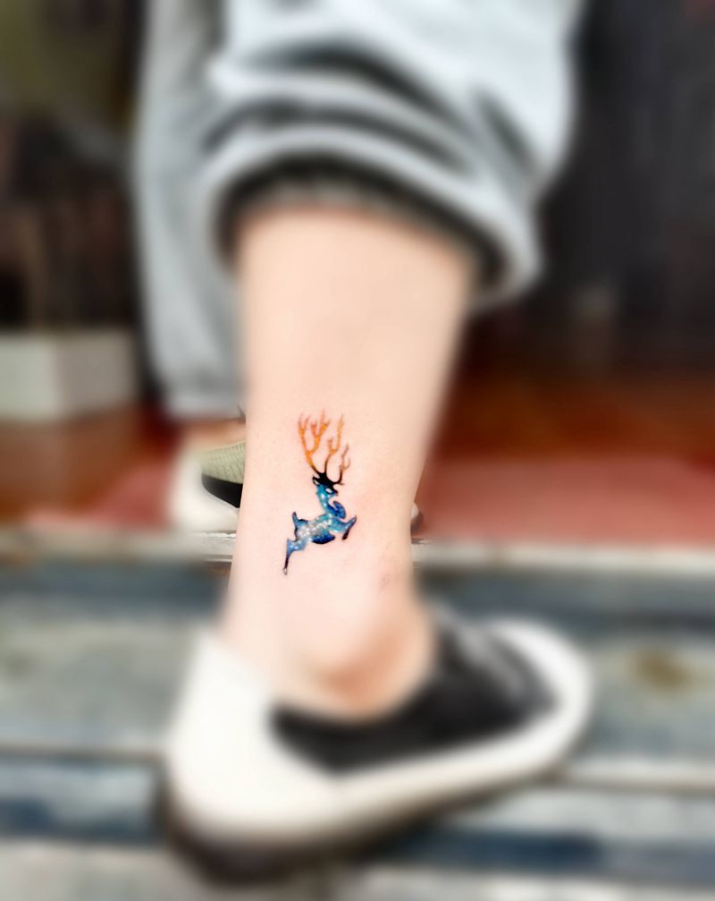 清晰小鹿纹身图片_脚部纹身图案