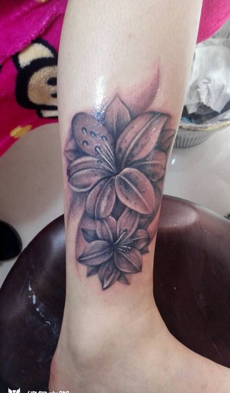 百合一对完成纹身图片