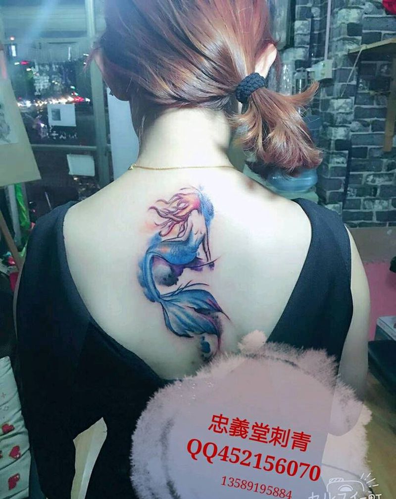 水彩美人鱼，漂亮的美女纹身图片