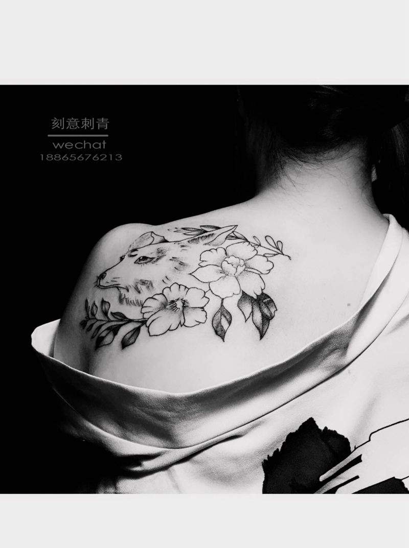 素花狐狸纹身图片