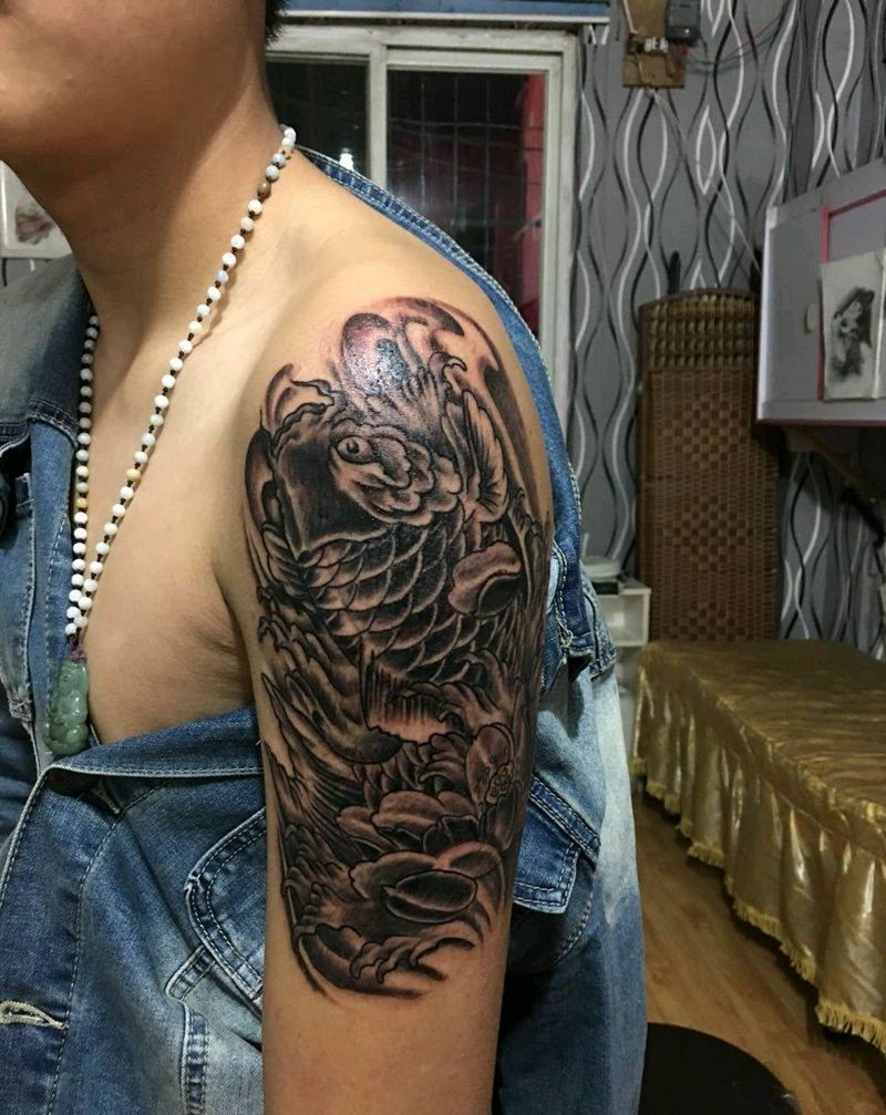 招财鲤鱼纹身图片