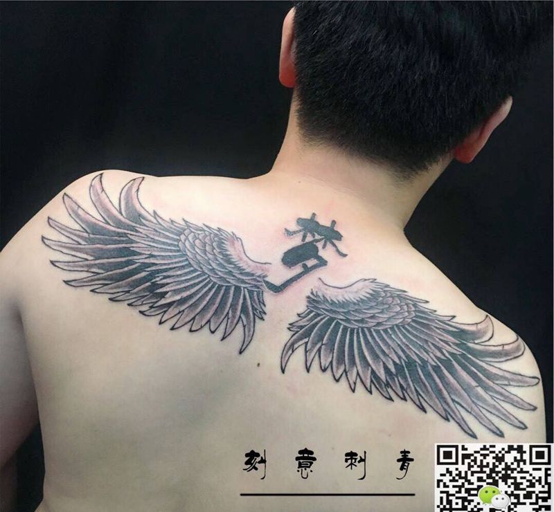 翅膀纹身图片_成品背部欧美原创纹身图案