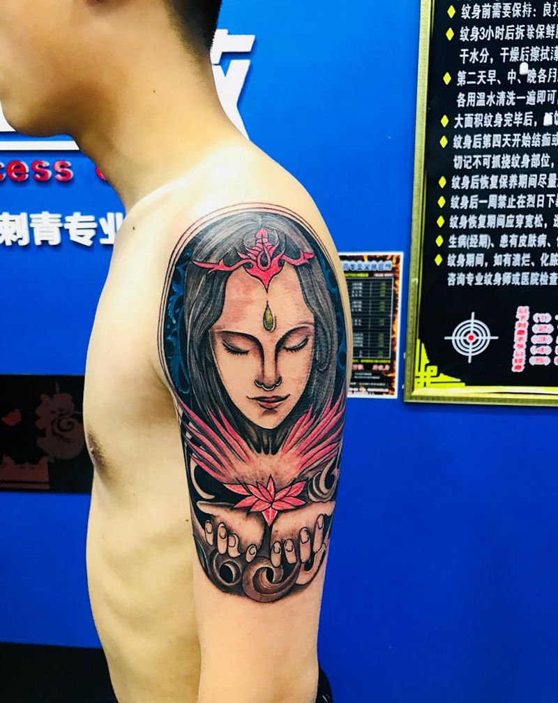 大臂雅典娜纹身图片