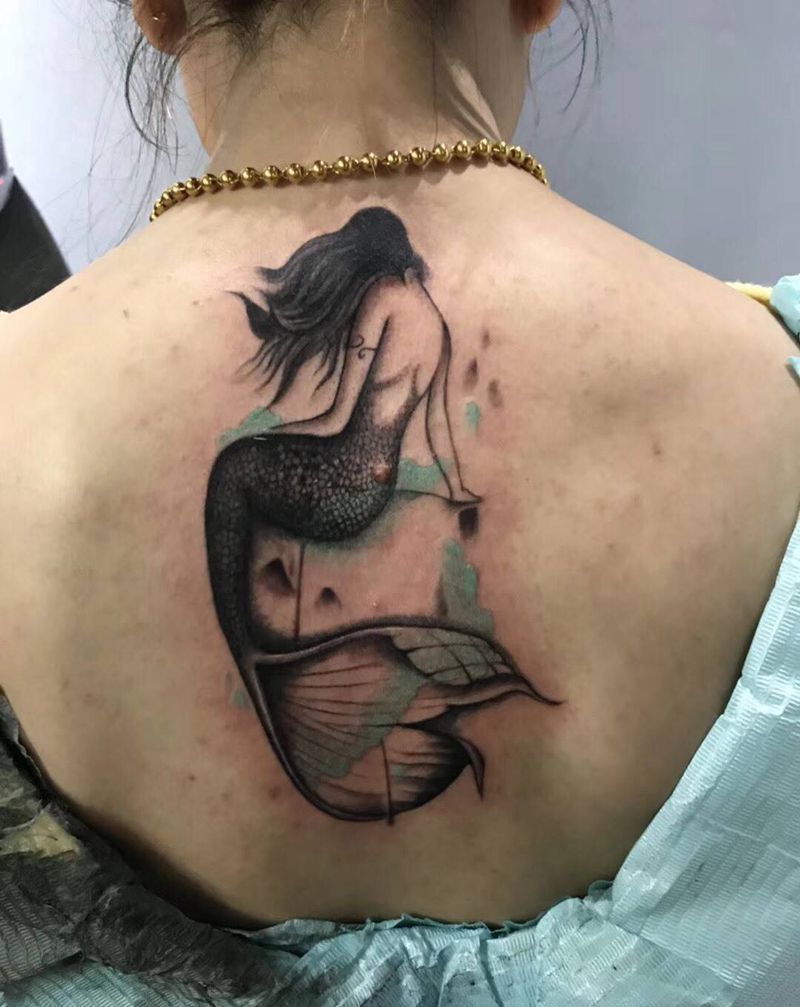 美人鱼完成纹身图片