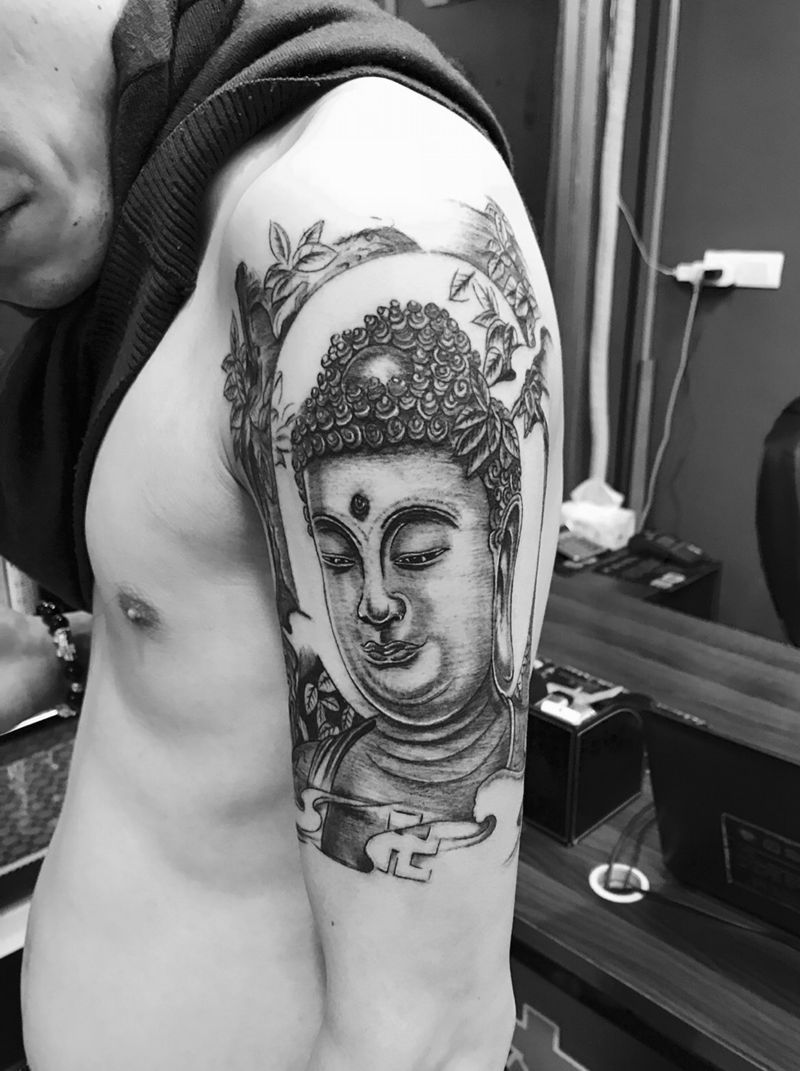 大臂佛纹身图片