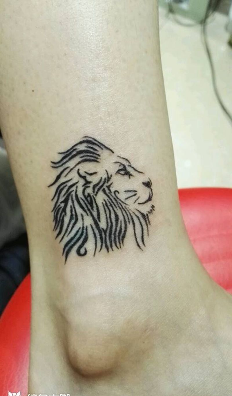 脚踝狮子图腾纹身图片_脚部欧美图腾成品纹身图案