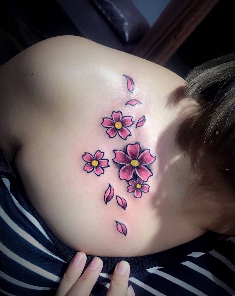 遮盖小图纹身图片