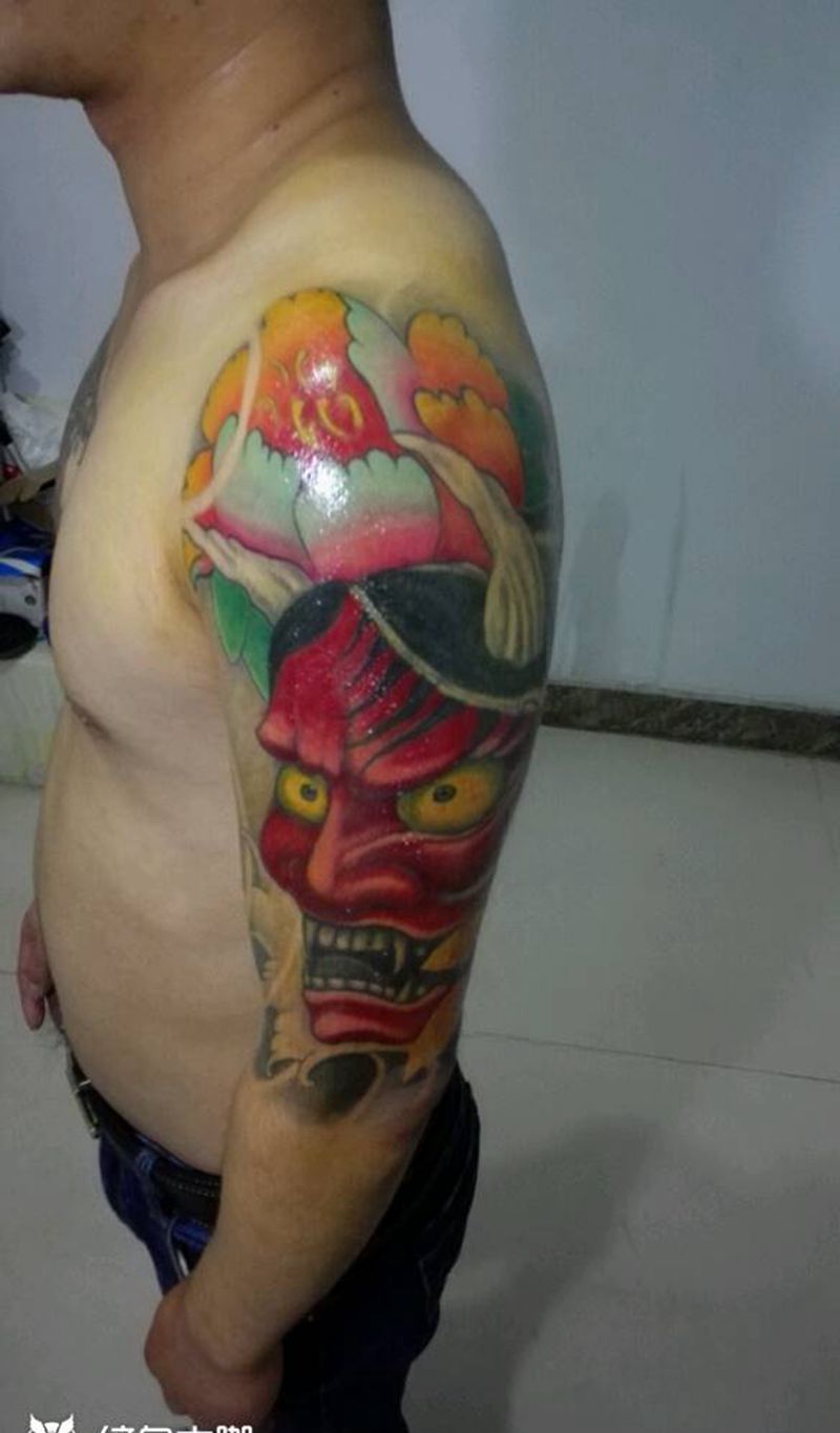 今日彩色大臂完活！感谢信任纹身图片