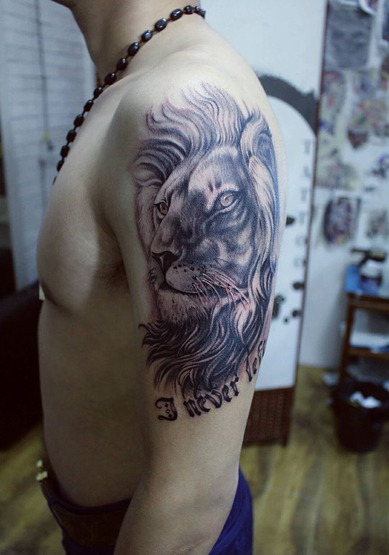 雄狮纹身图片_手臂欧美动物成品纹身图案