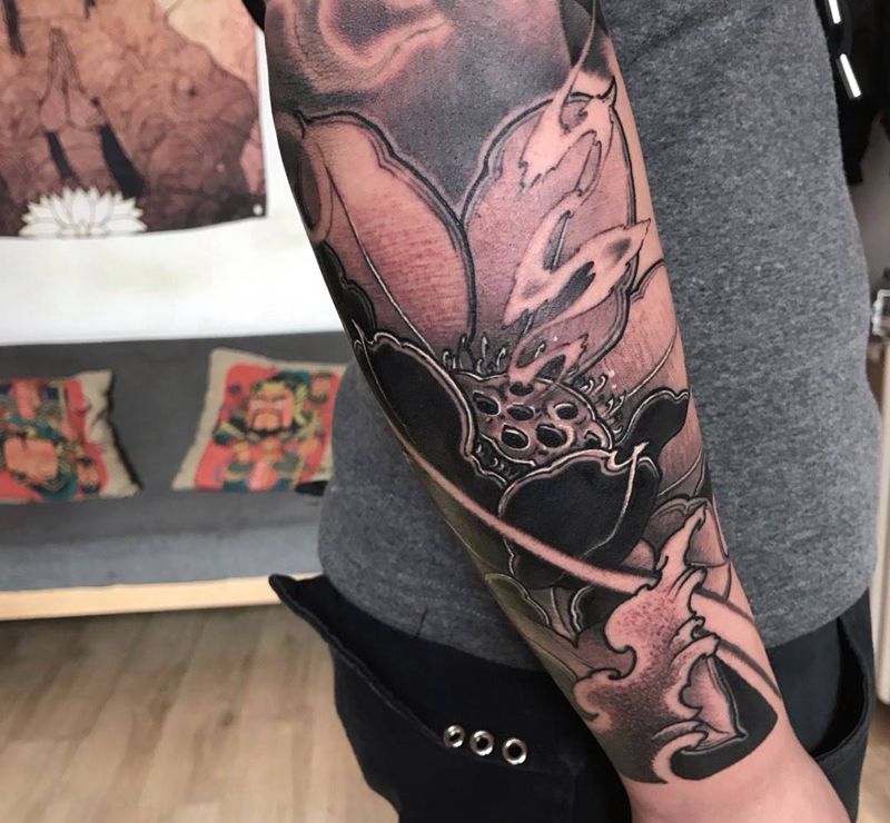 ▪️◾️莲◾️▪️纹身图片_手臂手部新传统纹身图案