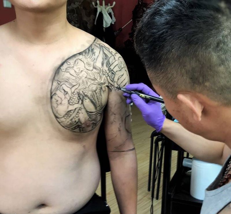 刀马半胛纹身图片_成品胸部肩部传统人物纹身图案