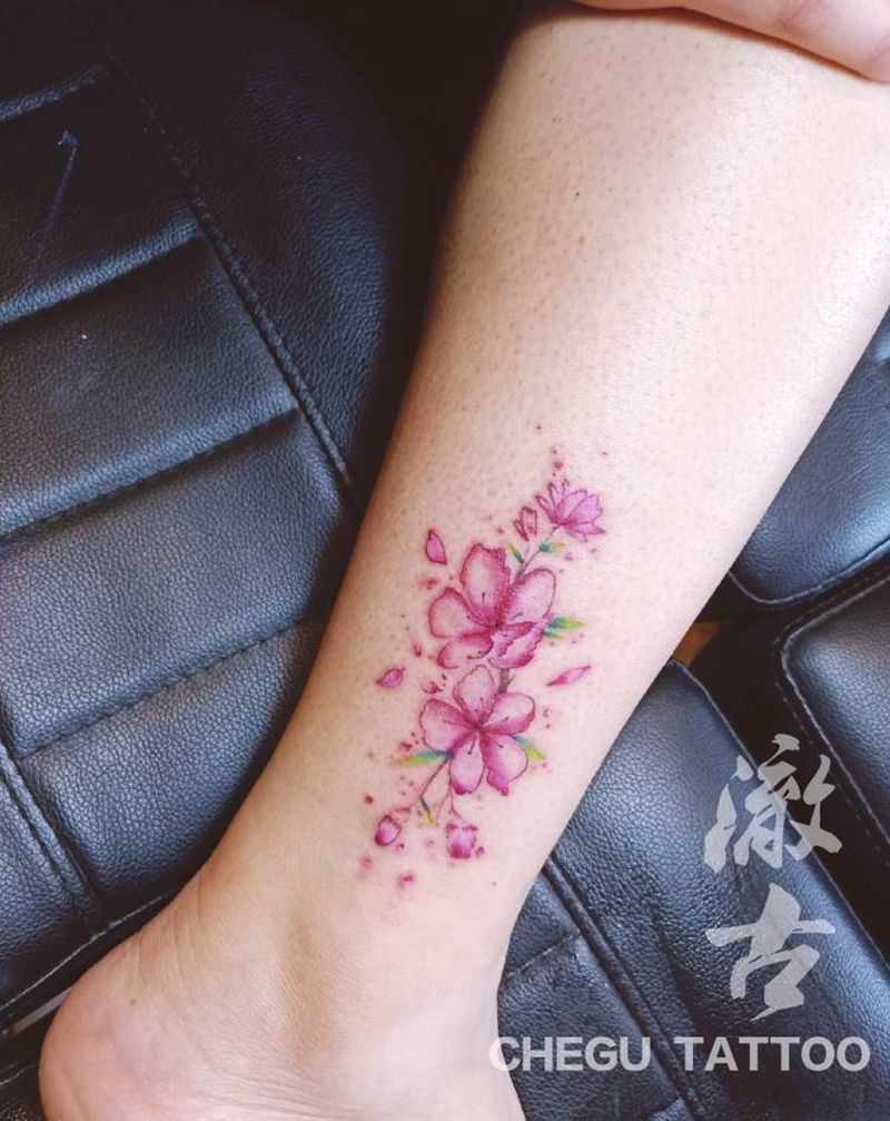 花纹身图片_脚部水彩水墨纹身图案