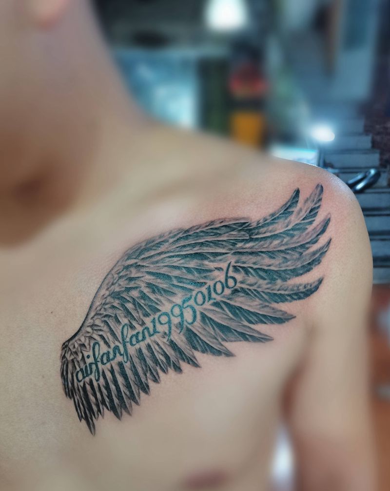 翅膀纹身图片_胸部纹身图案