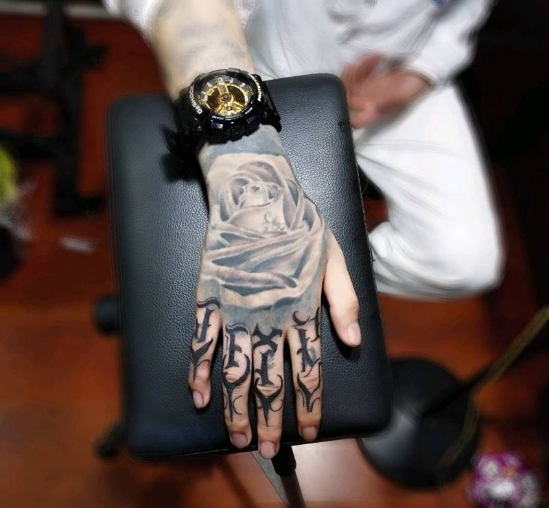 手背纹身加图案纹身图片