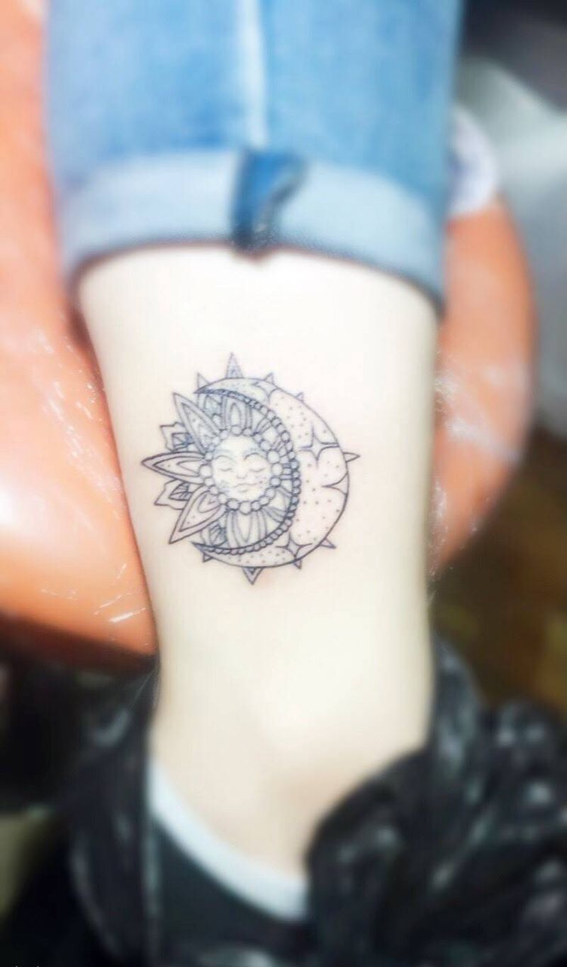 月亮纹身图片