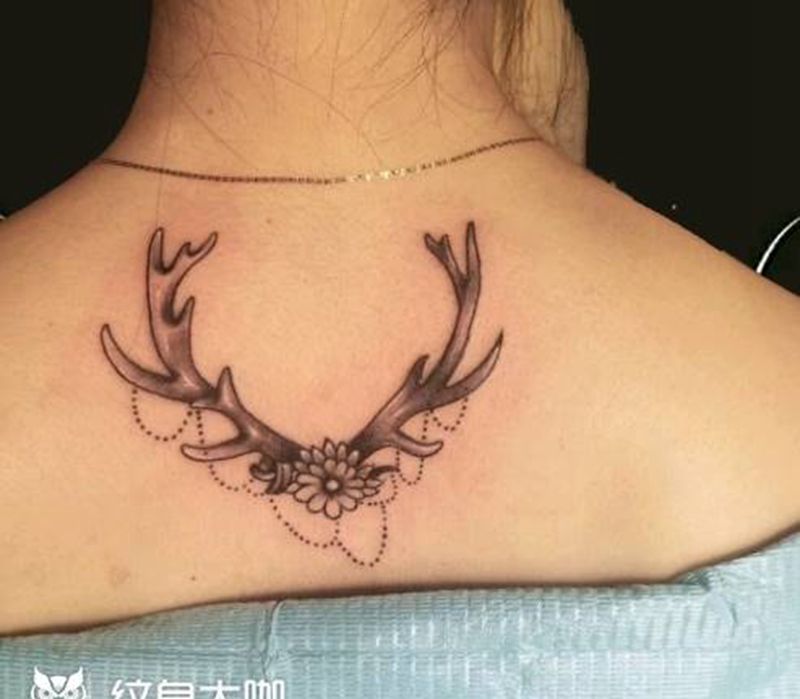 鹿角纹身图片