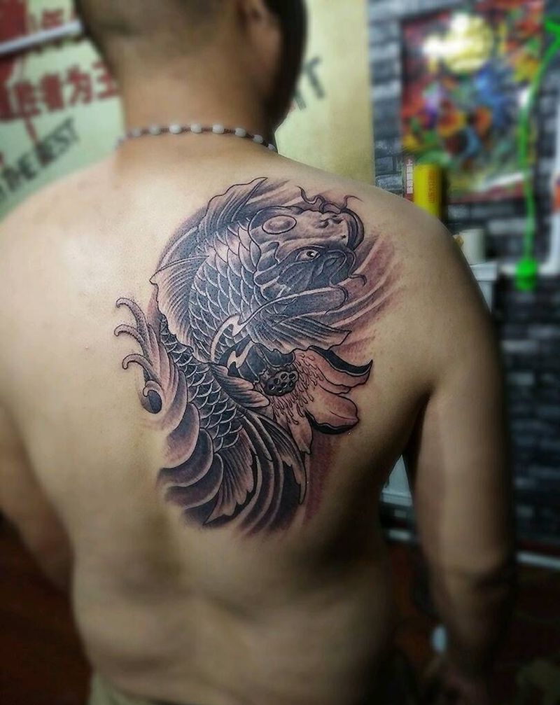 招财鲤纹身图片
