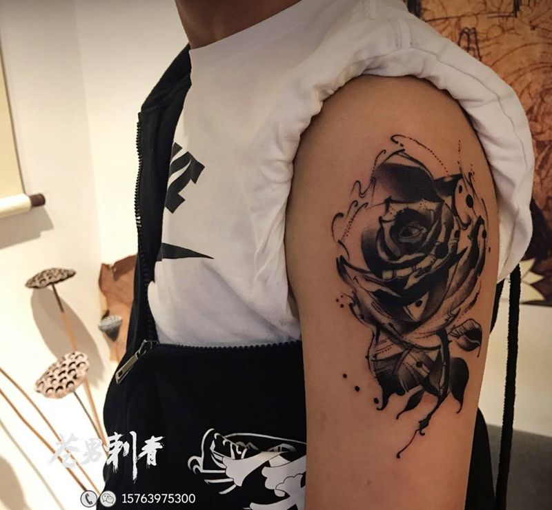 玫瑰纹身图片_成品手臂清新植物纹身图案