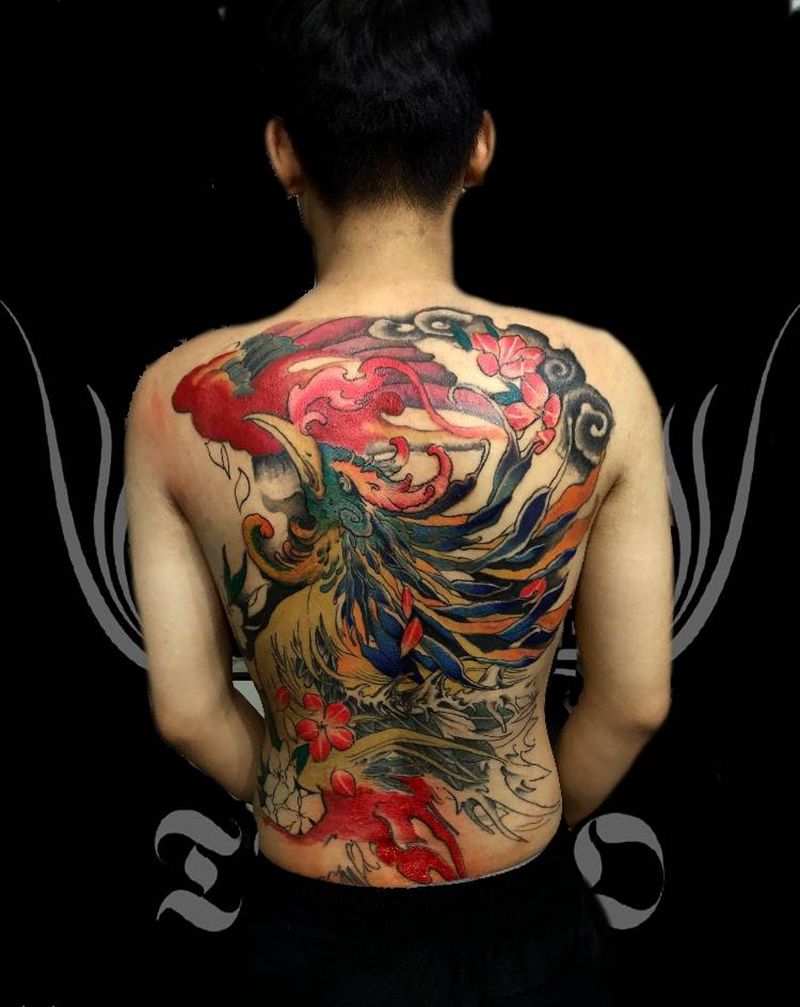 未完纹身图片_背部新传统纹身图案