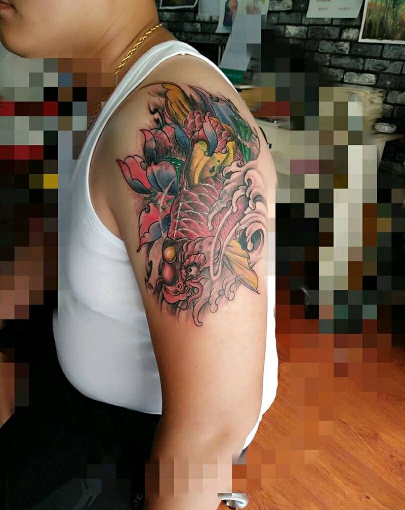 遮盖后，招财鲤纹身图片