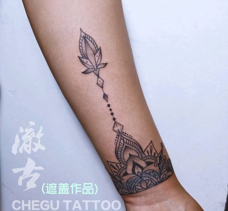 遮盖纹身图片_手臂点刺纹身图案