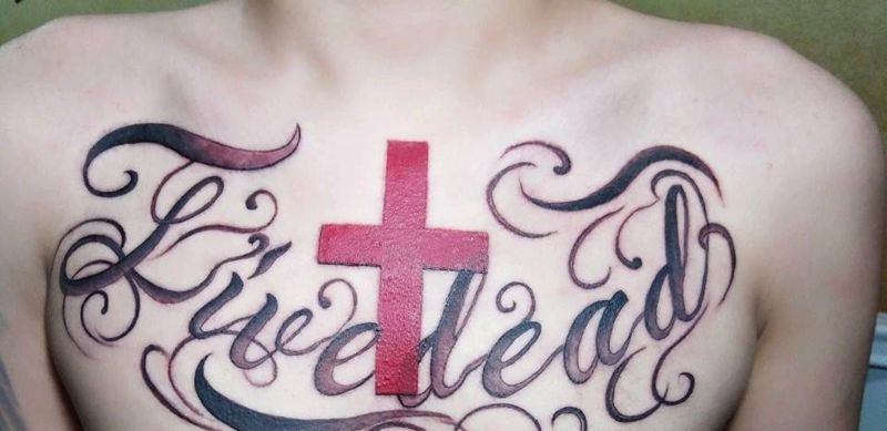 花胸纹身图片_胸部清新字符成品纹身图案