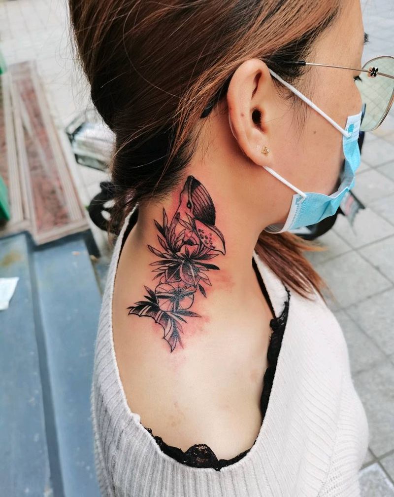 清新素花鲲纹身图片_颈部纹身图案