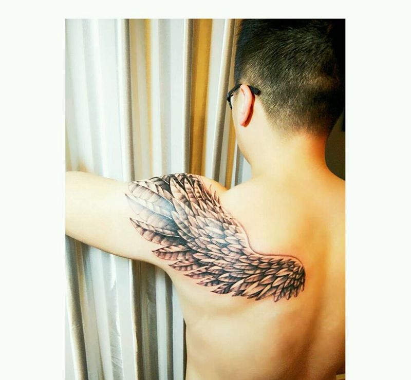 翅膀纹身图片