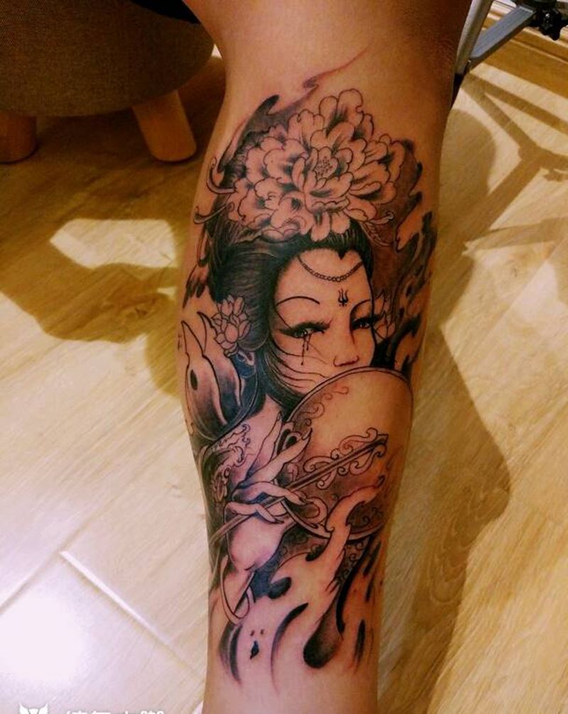 艺妓纹身图片_腿部传统人物纹身图案