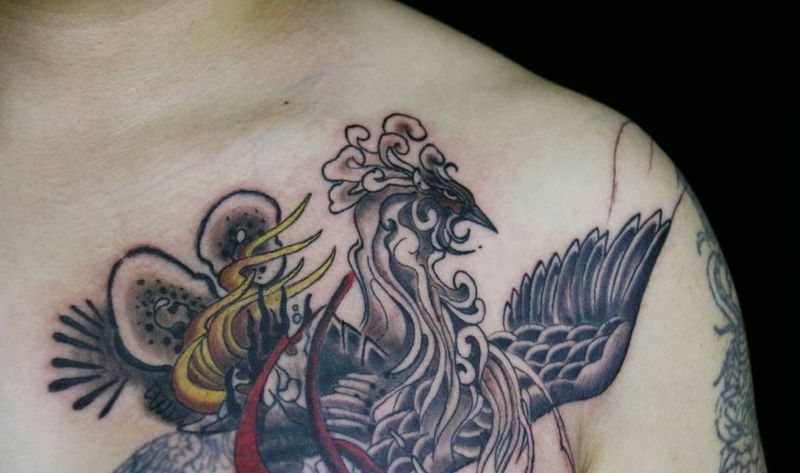 【凤凰】纹身图片_胸部新传统水墨纹身图案