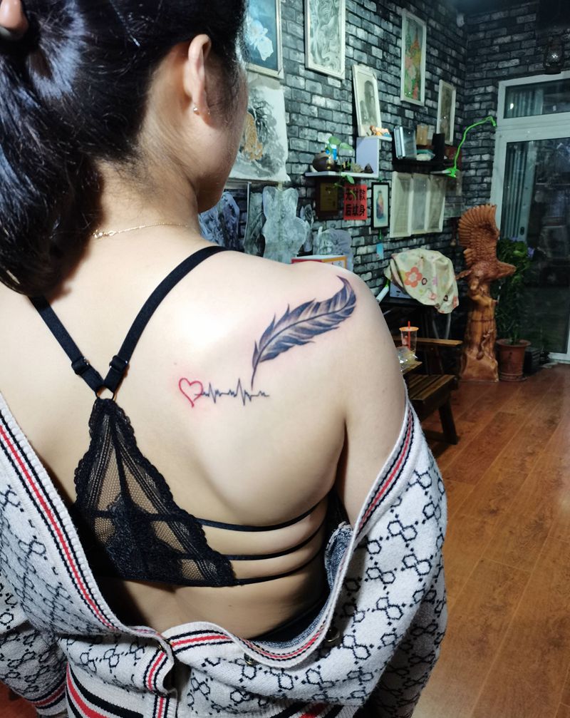 心动纹身图片_肩部纹身图案