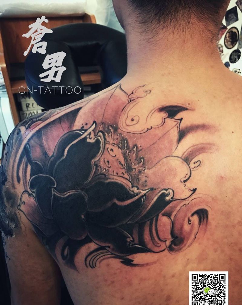 遮盖纹身图片_成品背部传统植物纹身图案