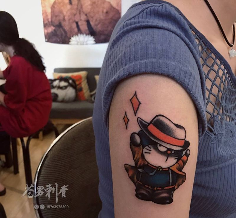 迈克尔杰克逊版 多啦A梦纹身图片_成品手臂纹身图案