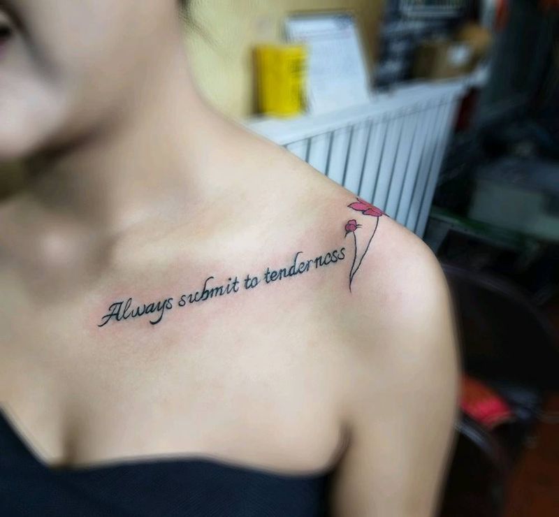 英文字母纹身图片_胸部纹身图案