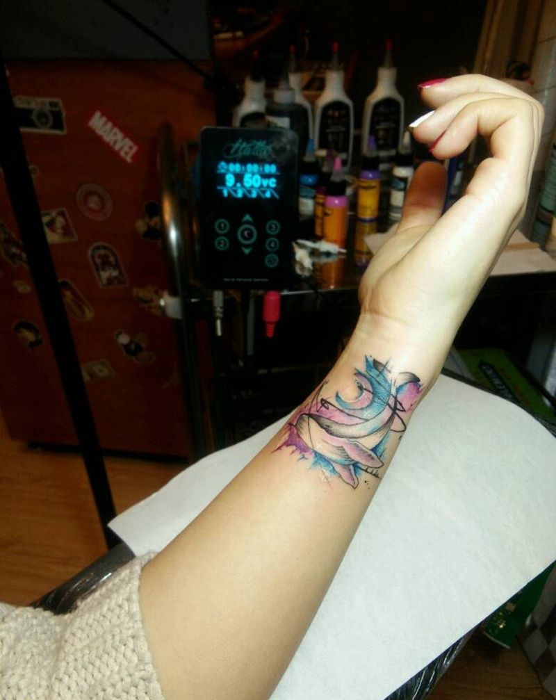 彩色鲸鱼纹身图片