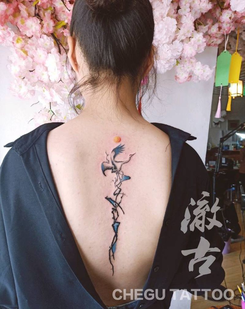 水彩纹身图片_背部水彩水墨纹身图案