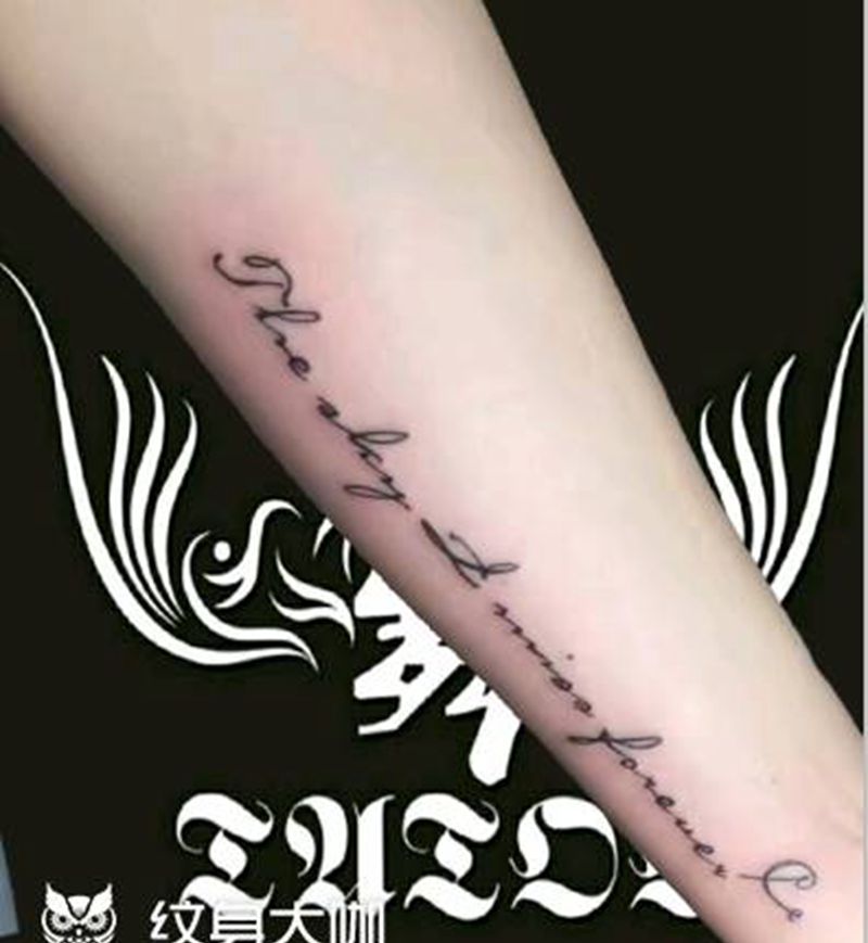 花体英文纹身图片