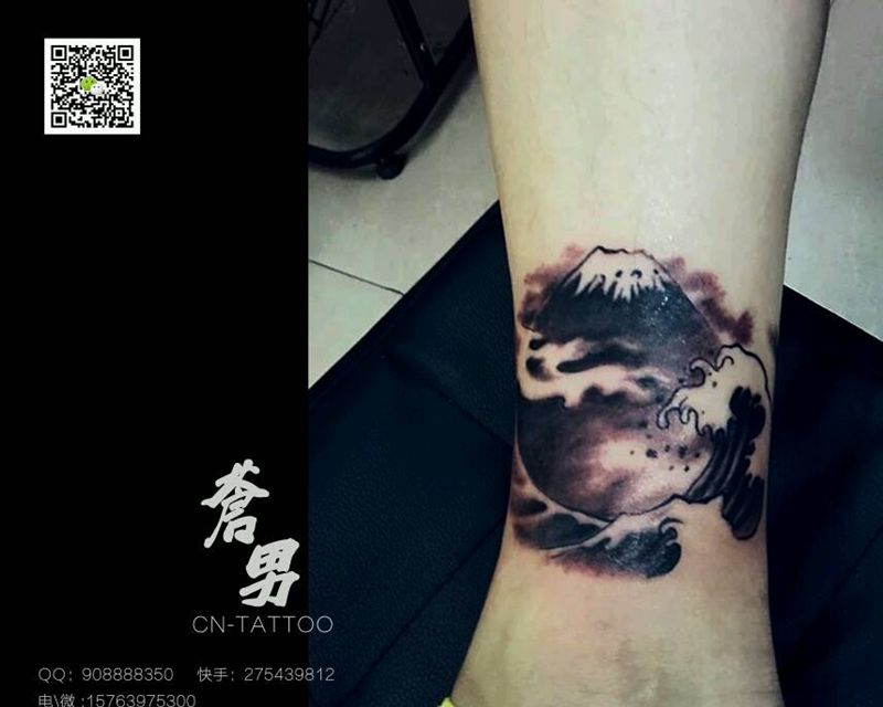 富士山纹身图片_腿部清新几何成品纹身图案