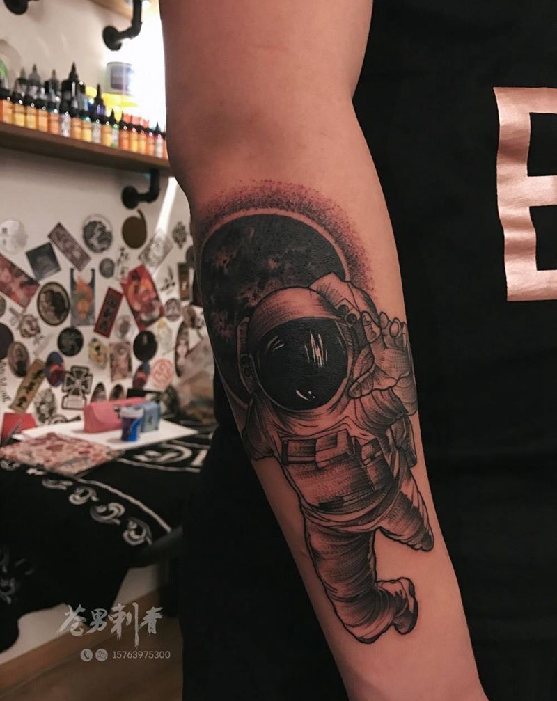 再见了，血轮眼 方向盘 奔驰车标…纹身图片_成品人物清新手臂纹身图案