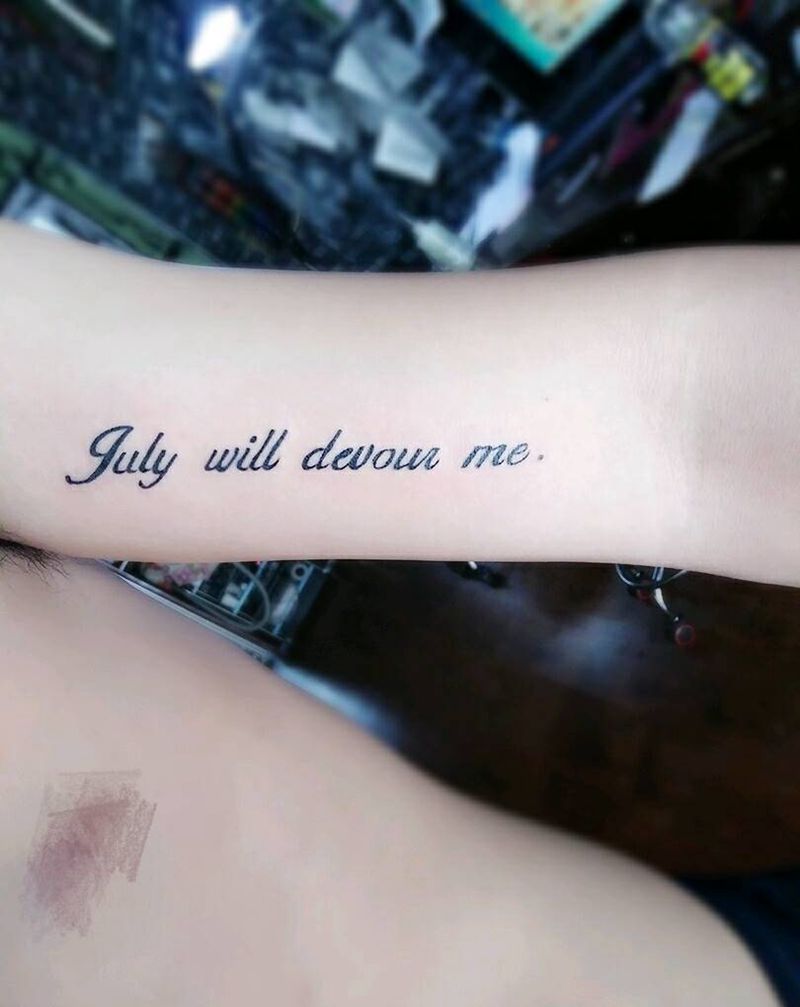 小字母纹身图片